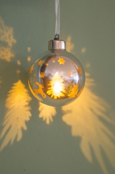 Christbaum-Kugel Vila LED mit Bäume silber/gold 8 cm