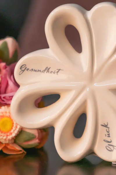 Tiziano Deko Glücksblatt Alegra offen mit Schrift creme-weiß 17 cm