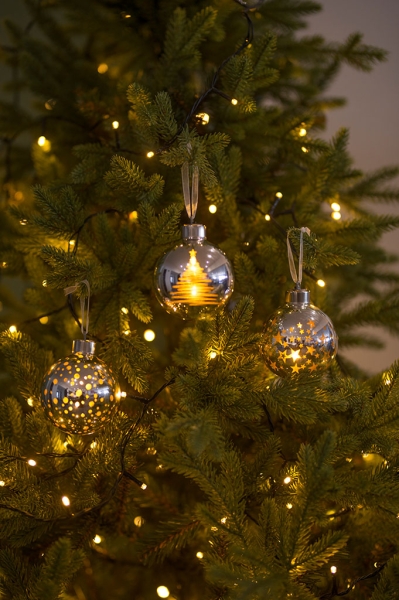 Christbaum Kugel Vila LED mit Baum silber/gold 8 cm Tiziano